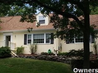 18 Topcrest Ln, Ridgefield, CT 06877