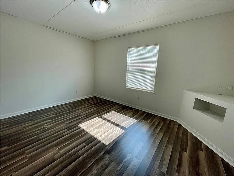 6328 Eugene Acres Ln — Photo 6
