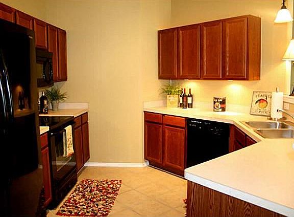 3rd image of 4712 Dogwood Dr