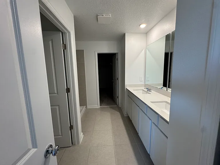 1516 Loxley Trl — Photo 9