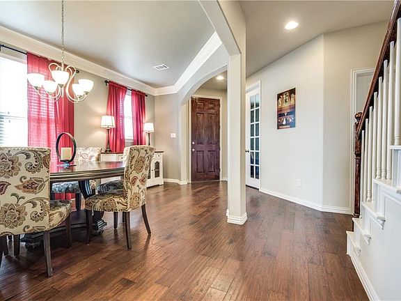3rd image of 8613 Lupton Dr