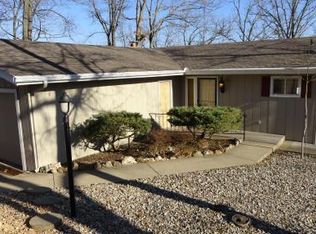 1220 Shawnee View Dr, Sunrise Beach, MO 65079