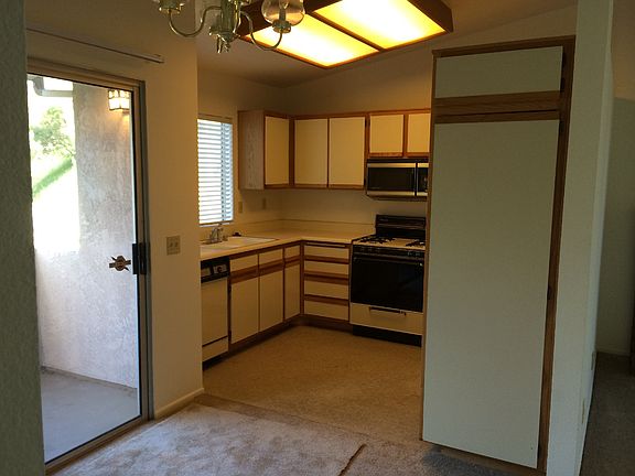 5th image of 7110 Woodlake Ave Unit G