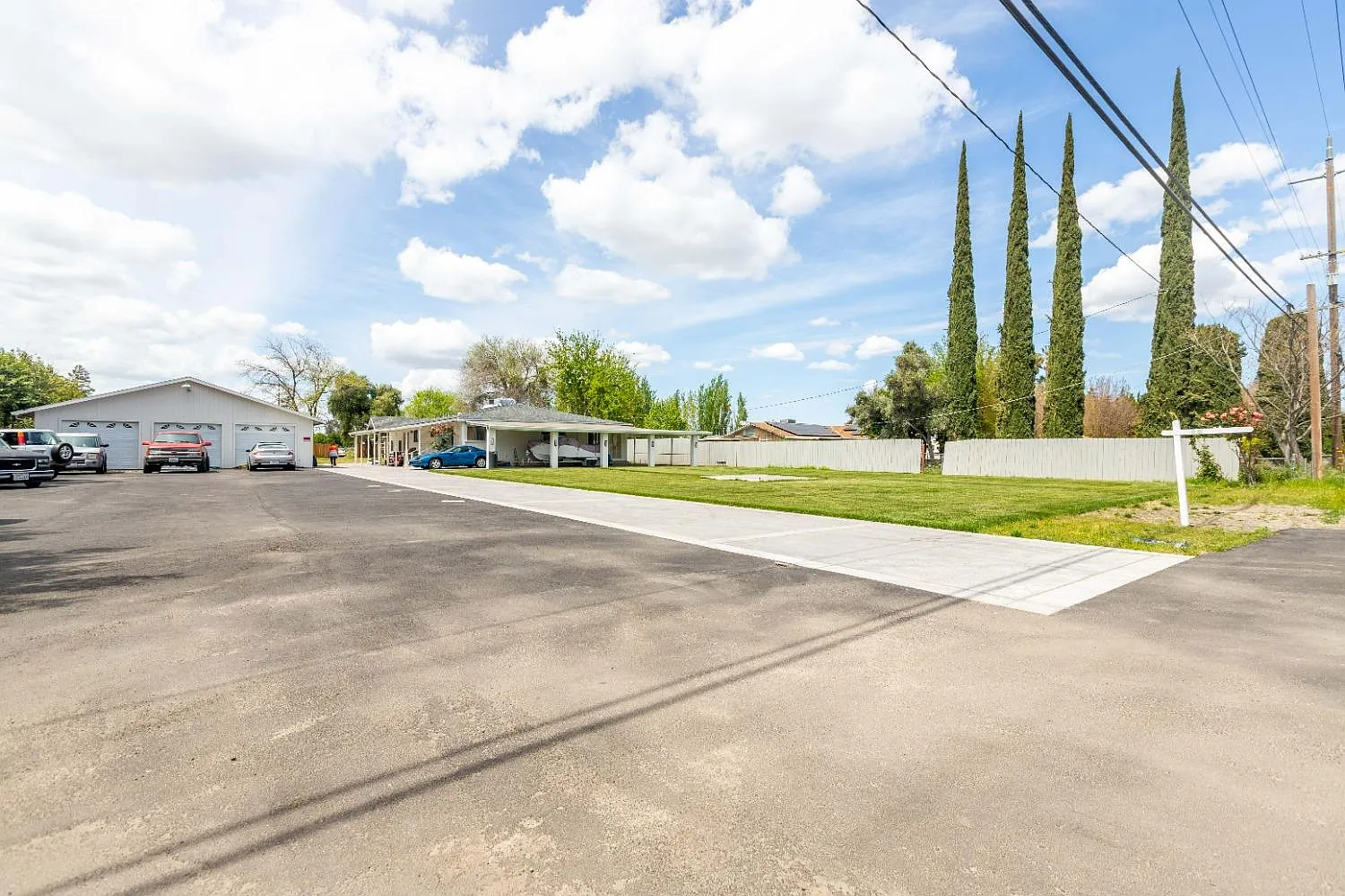 185 N Airport Way photo 1