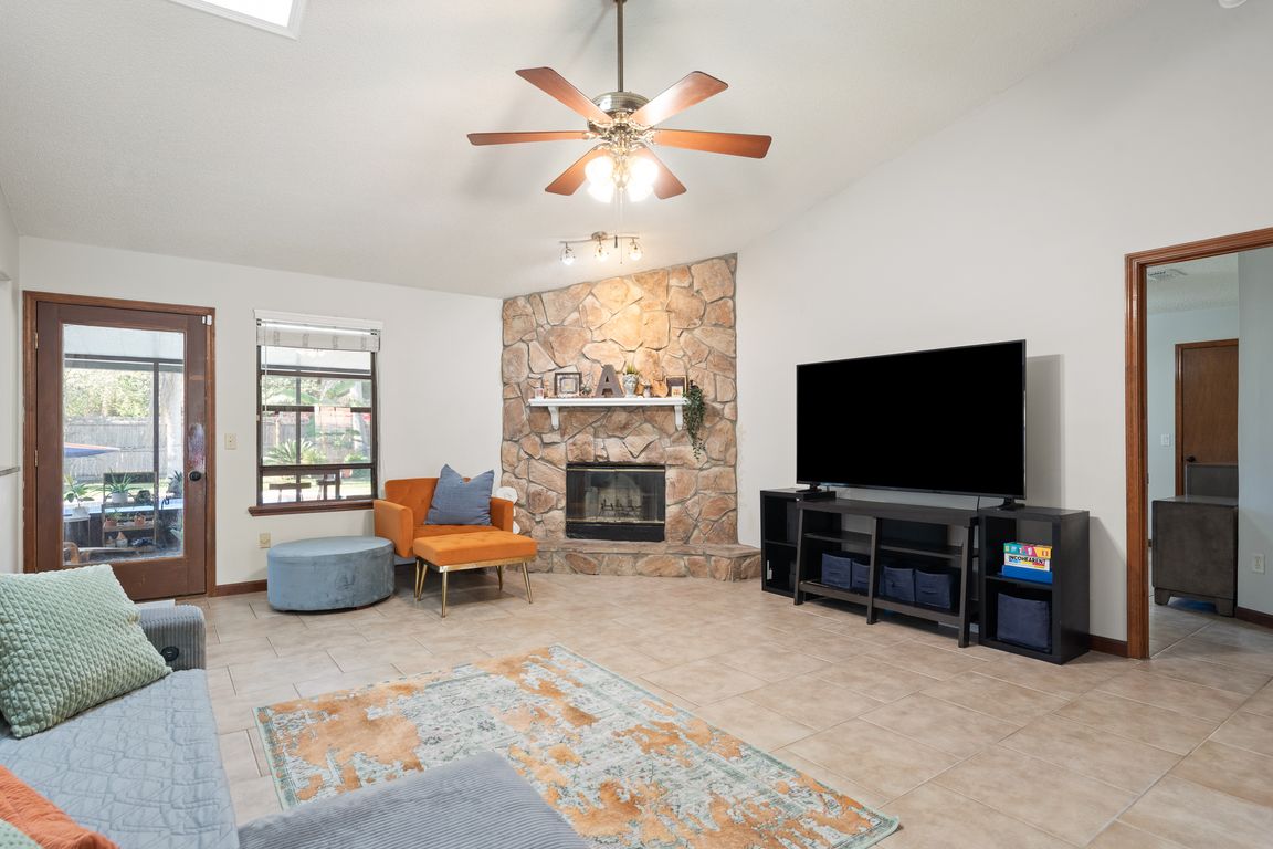 next background image