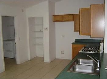 4th image of 2407 Peace Cir