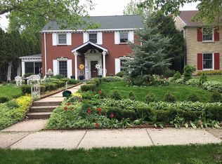 410 Park Dr, Neenah, WI 54956