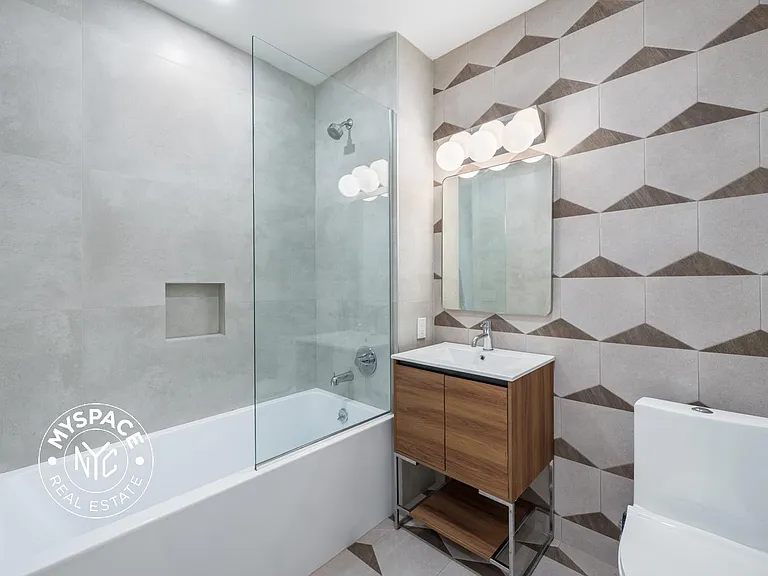 2718 Church Ave #213 — Photo 10