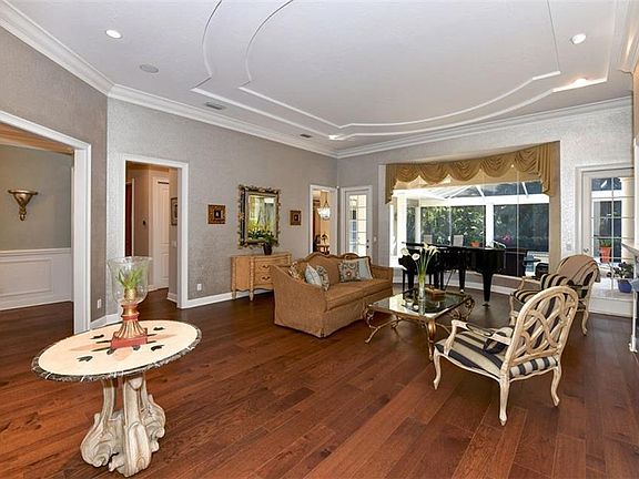 5th image of 116 Marys Chapel Ct
