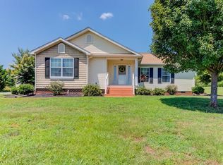 863 Greenhouse Rd, Glade Hill, VA 24092