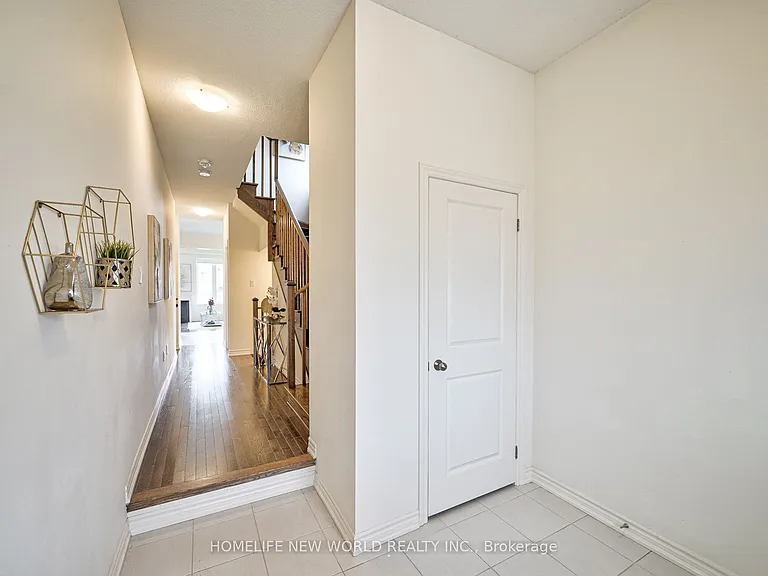 74 Fruitful Cres — Photo 4