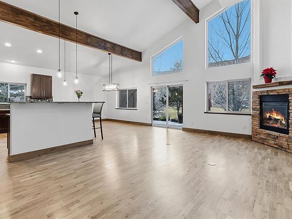 4th image of 422 Horse Thief Lane