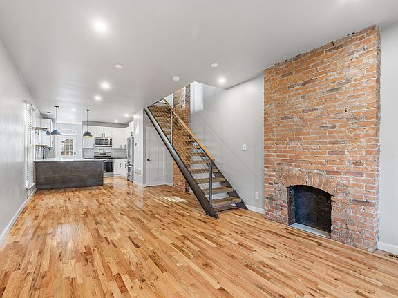 5th image of 1149 Summit St #1149