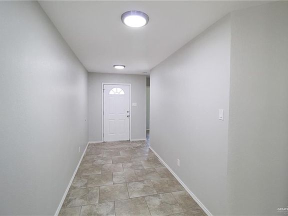 3rd image of 3804 Oriole Ave