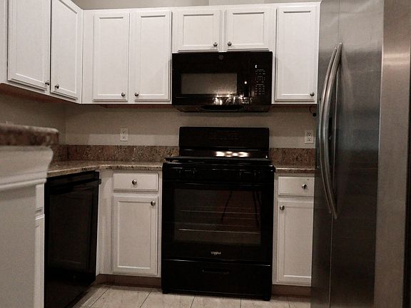 3rd image of 4137 Fountainside Ln Unit 202