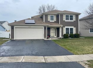 1437 Bridgedale Rd, Crystal Lake, IL 60014