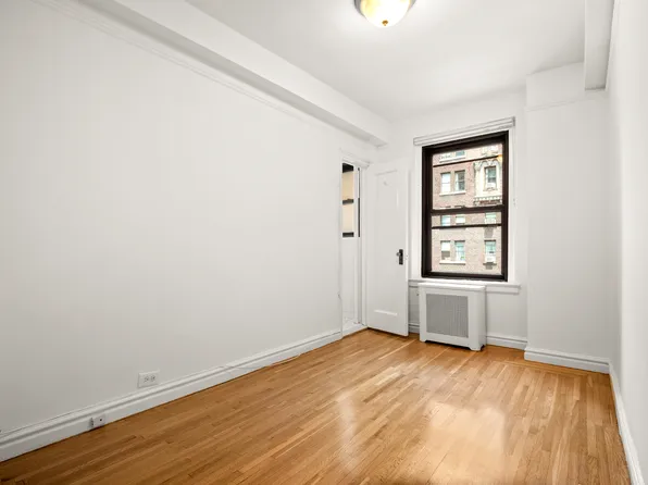 235 West End Avenue image 6 of 16