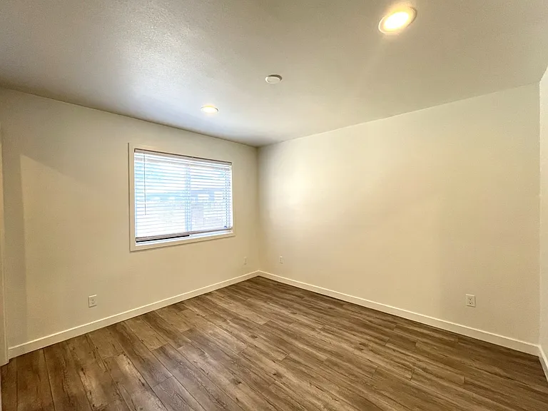 1629 Kendall Dr — Photo 35