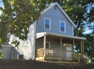 1209 S 6th St, Atchison, KS 66002