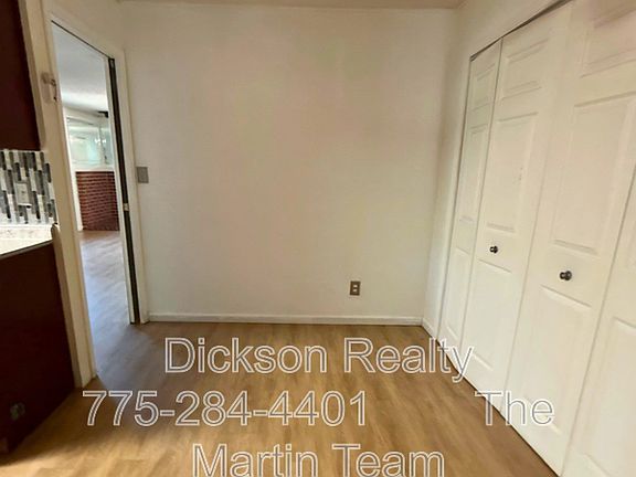 5th image of 927 Stanford Way