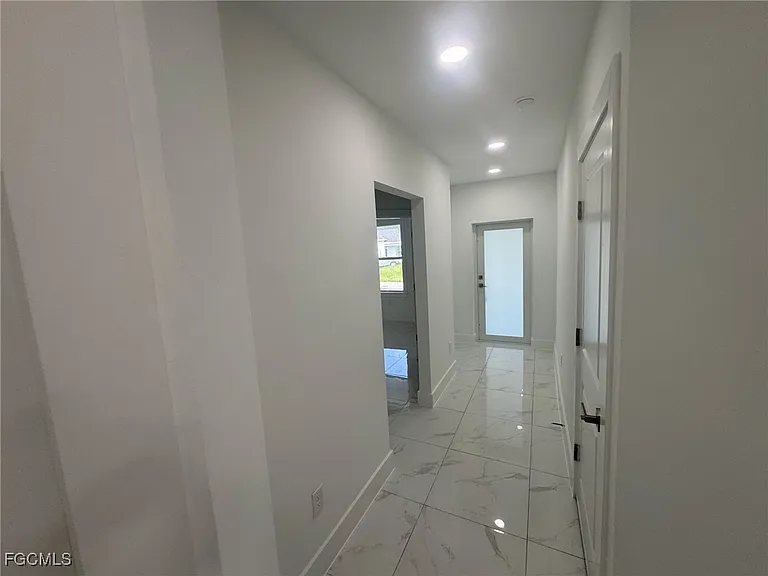 727 Gordon Ave S — Photo 10