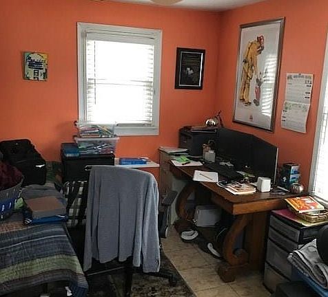 2nd image of 5749 Primrose Ave