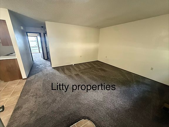2nd image of 926 Coley Dr #926