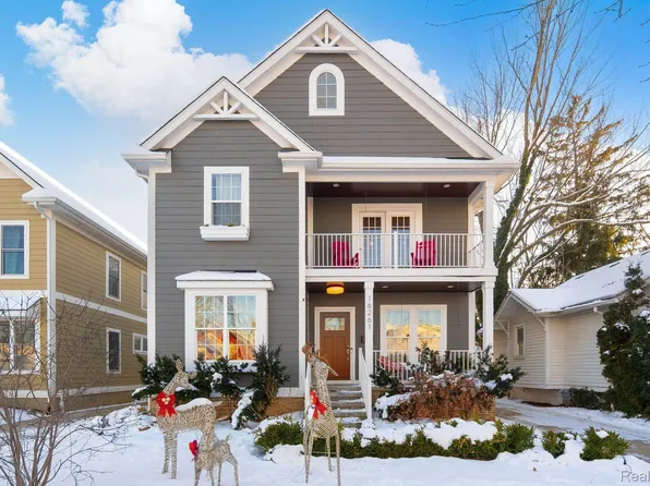 16261 Kirkshire Ave, Beverly Hills, MI 48025