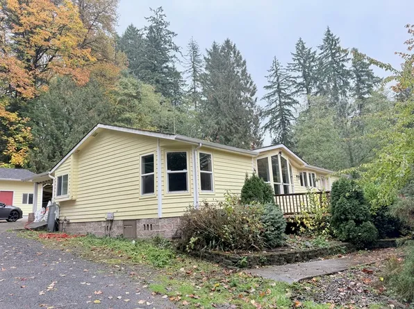 90 Alpha Dr, Longview, WA 98632