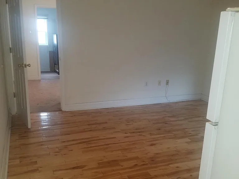 2125 Fitzwater St #2R — Photo 8