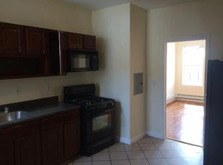392 13th Ave #5, Newark, NJ 07103