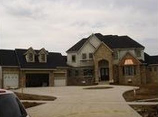 9115 NW 72nd Cir, Johnston, IA 50131