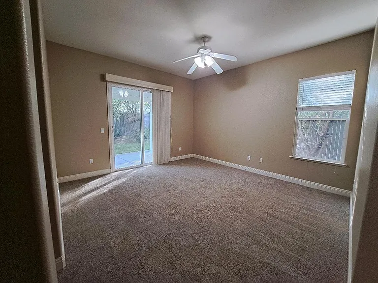 1828 Heather Garden Ln — Photo 13