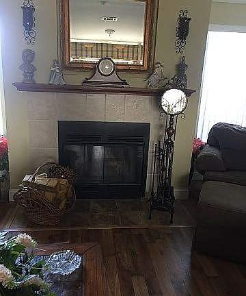 4th image of 20 Madrid Ln
