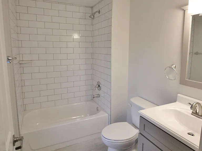 32 Pine St #3 — Photo 7