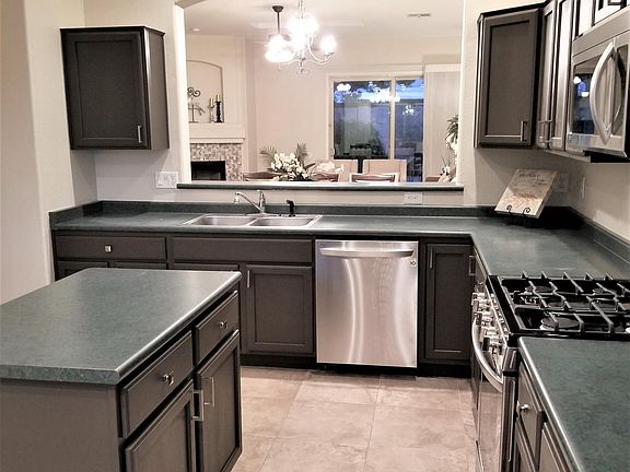 3rd image of 968 N Avenida Jeanine