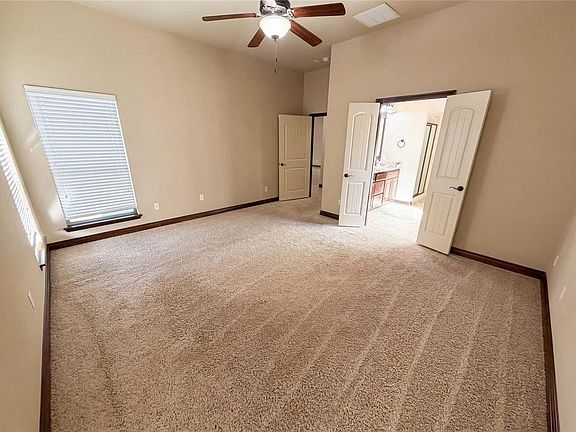 4th image of 612 SW 149th Pl