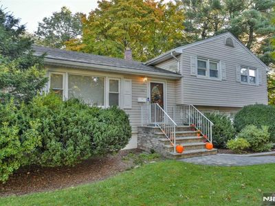 786 Wynetta Pl, Paramus, NJ, 07652