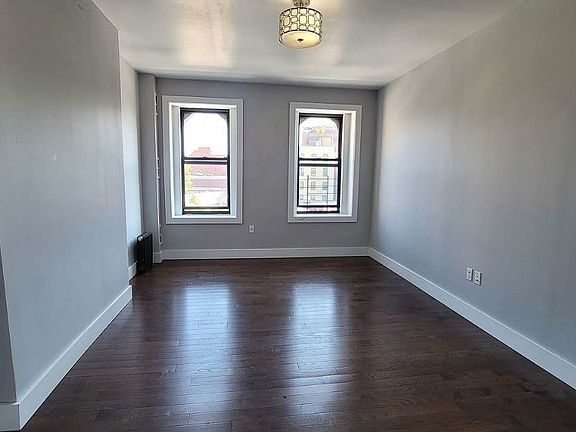 3rd image of 420 E 148th St APT 4W