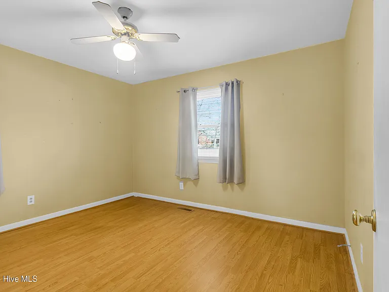 609 Edgehill Rd — Photo 22