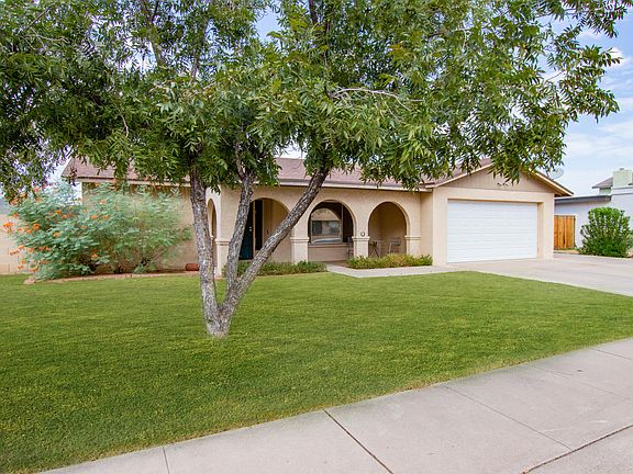 3rd image of 10016 N 48th Ave