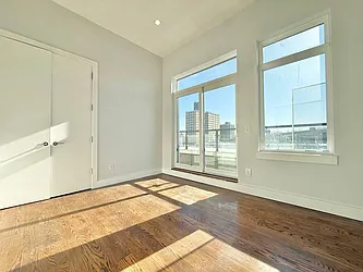 997 Jefferson Avenue, #4A