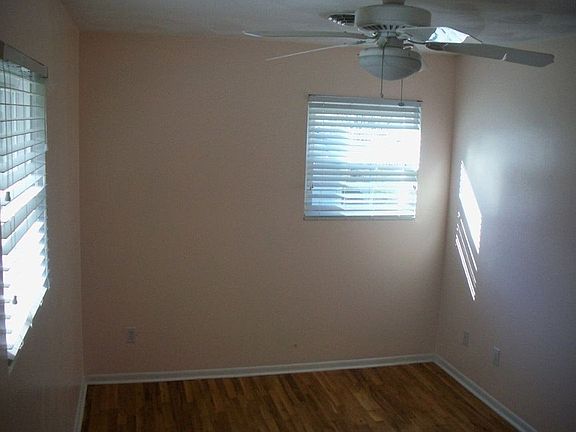 4th image of 2223 Viewland Cir