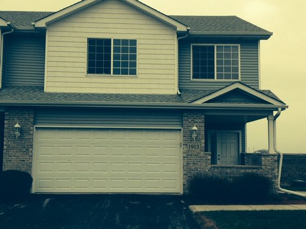 1913 Waters Edge Dr