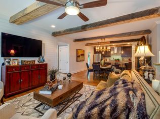 944B Battery Ln, Nashville, TN 37215