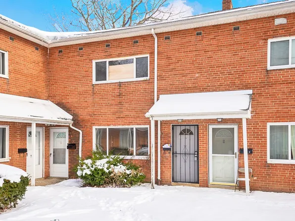 23755 Banbury Cir APT 10, Warrensville Heights, OH 44128