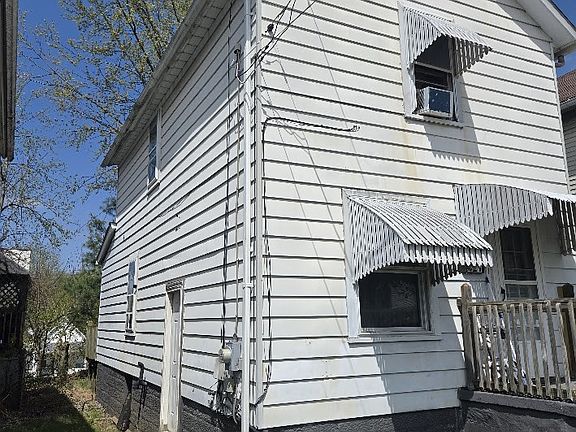 2nd image of 421 North St