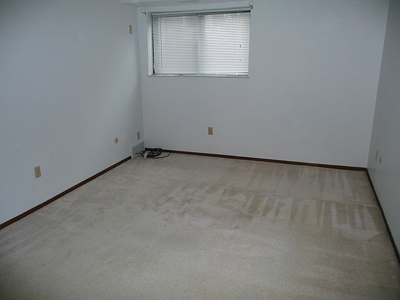 2nd image of 1670 Windmill Ln Suite 149