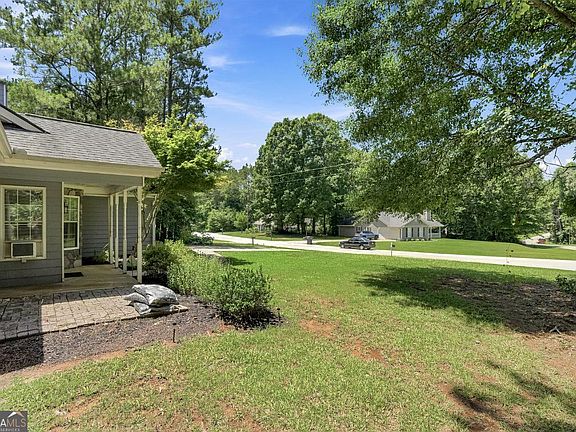 4th image of 85 Goldfinch Dr