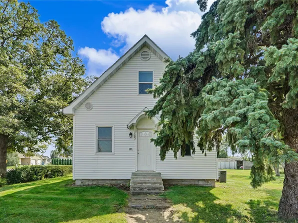405 E Center St, Stanwood, IA 52337